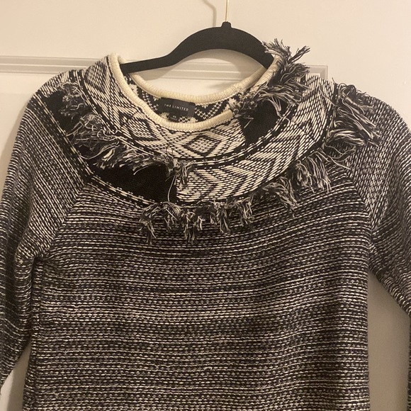 Black and White Sweater - Picture 2 of 4